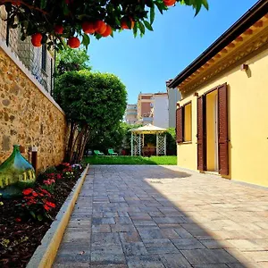 Serra Di Mare Casa Con Giardino Livorno